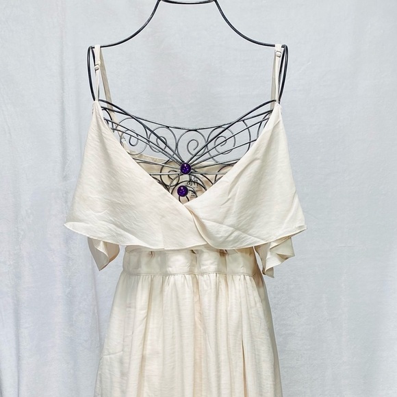Dra Los Angeles off the shoulder cream dress - Picture 1 of 16